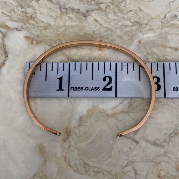 Daniel Wellington Rose Gold Minimalist Cuff Bracelet Unisex - Picture 8 of 10